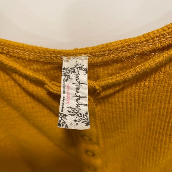 Small Free People Mustard Tanktop - Picture 2 of 2